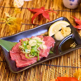 Lean horse sashimi