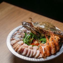 【贅沢ナッコプセコース】ナムルや韓国海苔を添え釜山名物ナッコプセを存分に味わう全5品