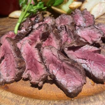 忘年会、新年会にも!【飲み放題なし】前菜8種、厳選肉7品5500円!!税込