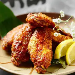 Fried chicken wings (3 pieces)