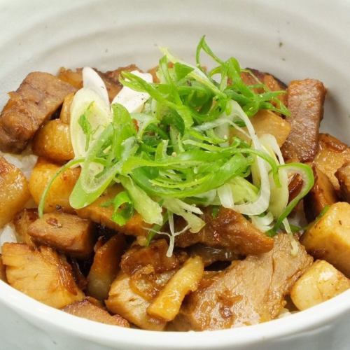 점심은 더욱 유익 ◎ 챠슈 덮밥 (※라면과 세트 주문으로 한정 가격)