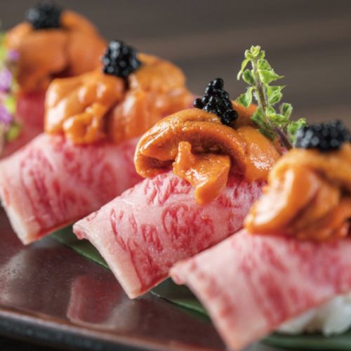 Speaking of meat bars, [meat sushi] comes to mind!We offer recommended cuts!