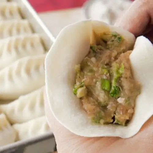 皮から手作り！大人気餃子