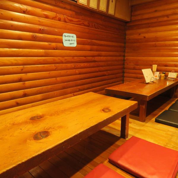 «Half private room / seating for up to 12 people from 3 persons to 6 people» 6 seats × 2 seats 家族 Family / It is perfect for guests with children ♪ It is a seat that you can relax relaxedly! / Use of points is also possible 焼 き Yakitori 1 ¥ 130 yen ~ Assorted also available ♪