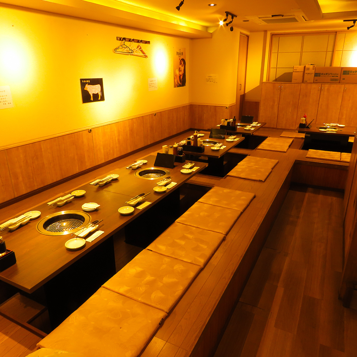 上野御徒町駅1分!個室完備!和牛食べ飲み放題お得!幹事特典有