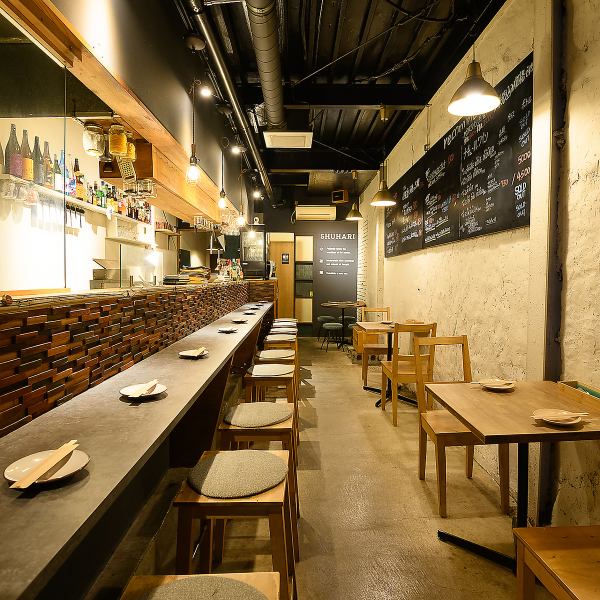 It can be reserved for 8 to 22 people, so it is recommended for company banquets, girls-only gatherings, and private drinking parties with friends. Please consult us♪