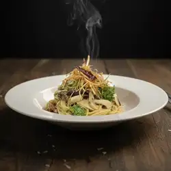 和牛すじのペペロンチーノ