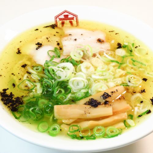 The best ramen made with carefully prepared chicken soup every day!