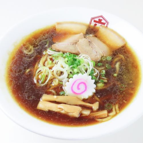 毎日丁寧にとる、鶏スープで作る極上ラーメン！