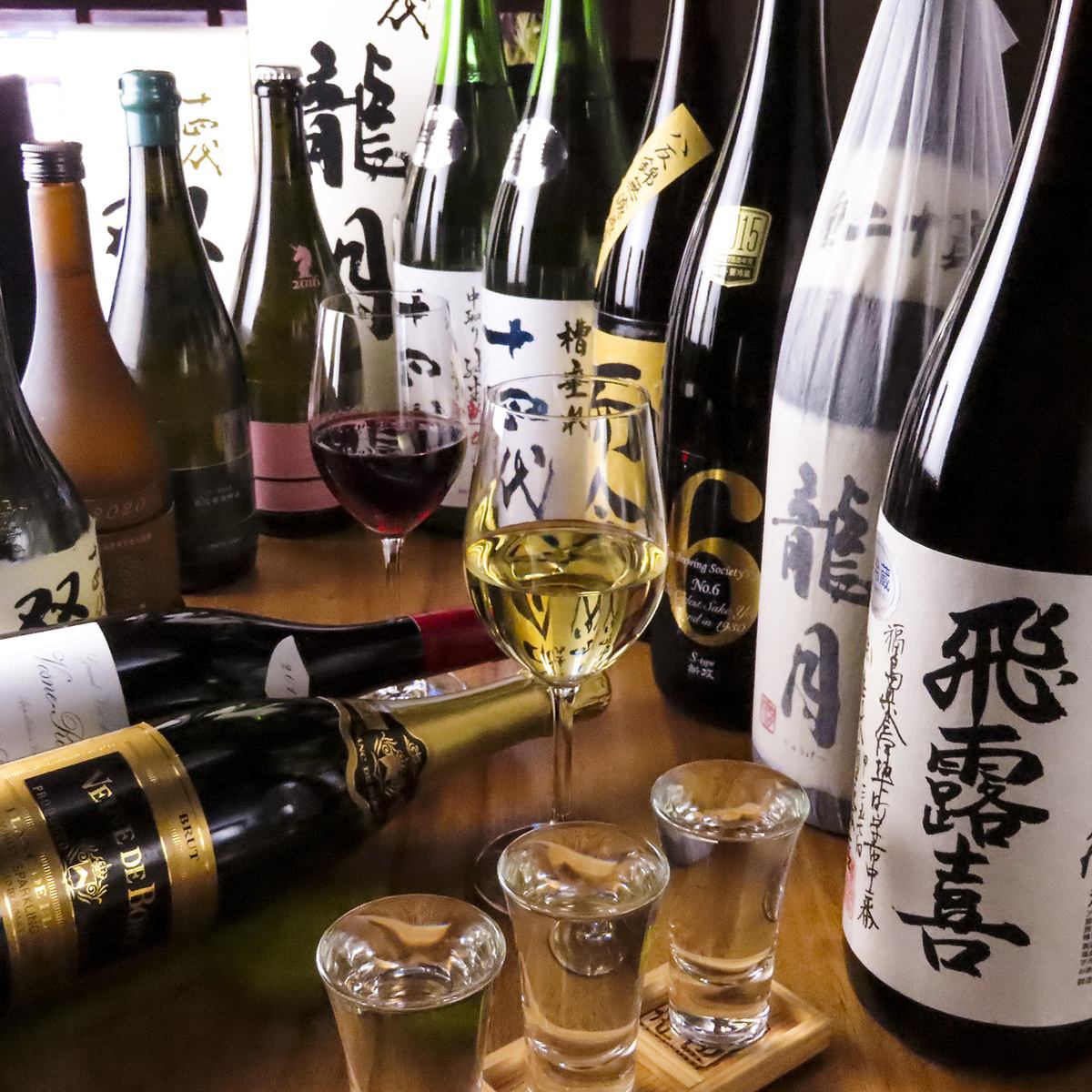 日本酒にぴったりなお料理や全国から取り寄せた日本酒をリーズナブルに♪