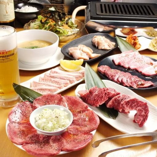 [推荐给聚会和女孩聚会！]特制腰肉和和牛裙边牛排等9种菜肴5,000日元，含90分钟无限畅饮