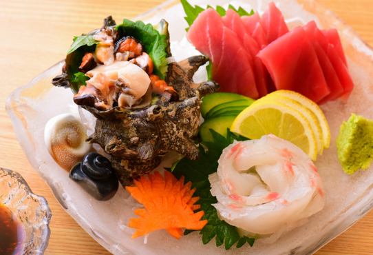 A long-established izakaya where a generous store manager and a craftsman chef welcome you warmly ♪