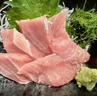 本マグロ中トロ刺身