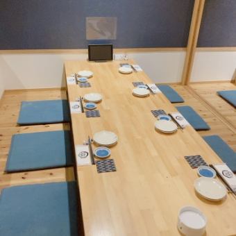 Up to 8 people are possible.The popular sunken kotatsu seats where you can relax are also [completely private rooms].Ideal for company parties and banquets of various sizes ◎ We can accommodate up to 24 people depending on the number of people.