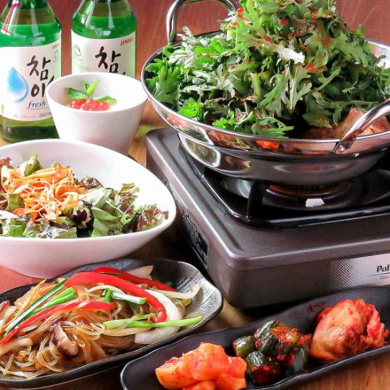 请在车站前后巷的韩国餐厅享用精选菜肴。