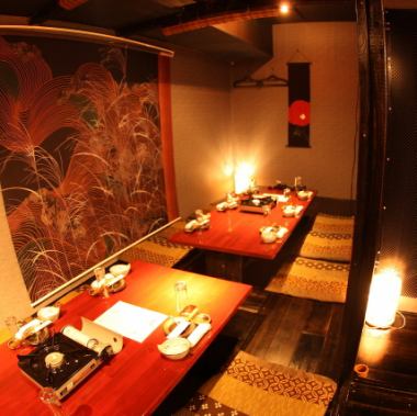 Excavated private room for 8 to 10 people.Suitable for banquets.