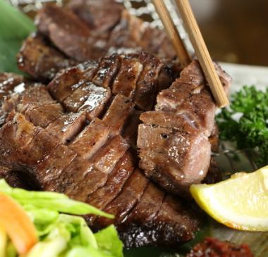 【6】充実!◆牛たん焼き&お刺身付き こだわり料理9品+2時間飲放5000円(税込)