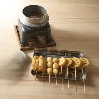 四種口味共八串的牛筋燒（牛筋燉菜）
