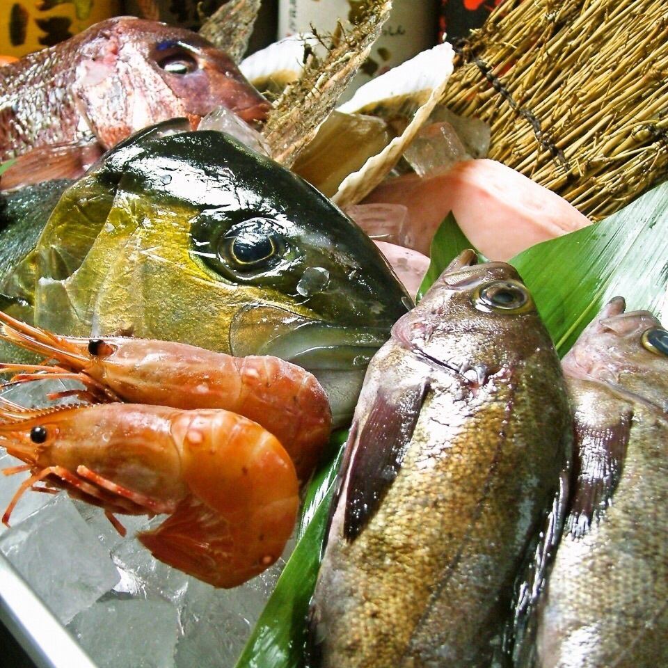 We source the freshest fish of the day from Kobe and Akashi, so the taste is excellent.
