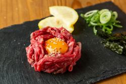 国産炙りユッケ