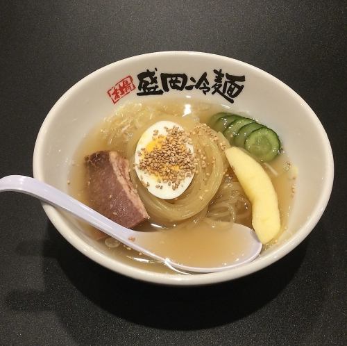 焼肉屋の盛岡冷麺