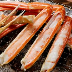 Grilled raw king crab