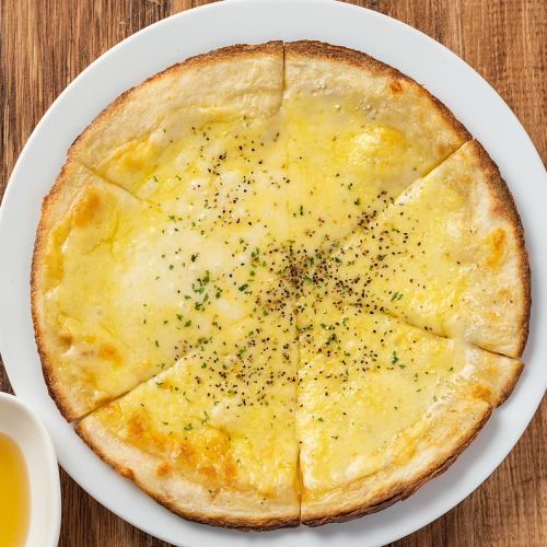 Cheese pizza (Hokkaido raclette)