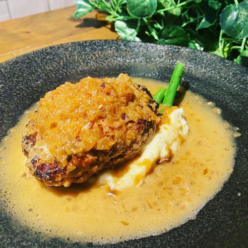 自家製ハンバーグ
