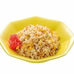 Chinese fried rice at an izakaya (Japanese pub)