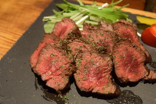 Popular NO1 !! Aged Harami steak The refreshing meat quality is irresistible, wasabi rock salt, sauce Please choose your favorite