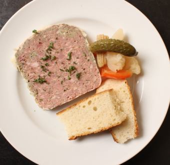 Country-style pate de campagne