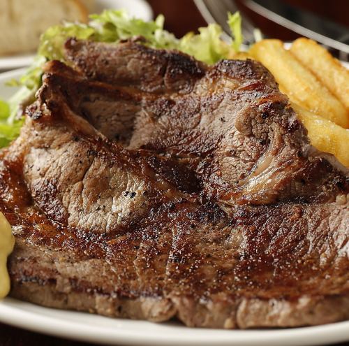 <Night Lunch> A popular steak lunch is also served at noon!