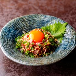 さくらユッケ/馬肉のレッドカーペット