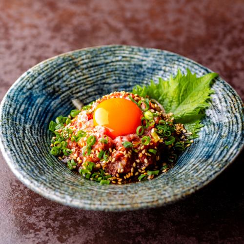 さくらユッケ/馬肉のレッドカーペット