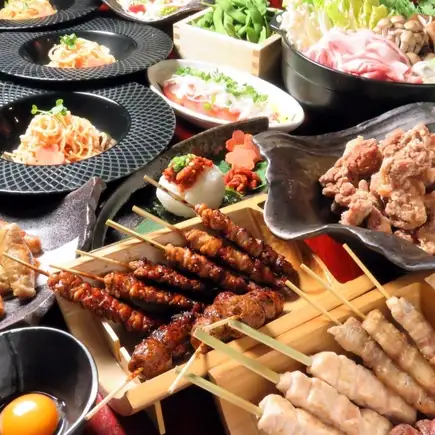 包含2小时畅饮 ◎ 仅限周六至周三供应 ★ “达摩套餐” 包含顶级炙烤鲜鱼和烤鸡肉串等7道菜 4500日元 ⇒ 3500日元