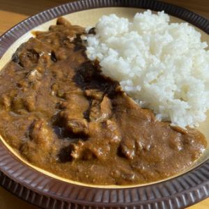 Slowly stewed beef tendon curry that melts in your mouth