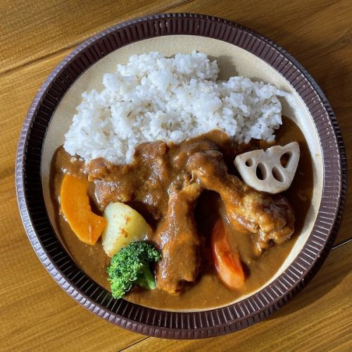 特製スパイスブレンドのチキンカレー