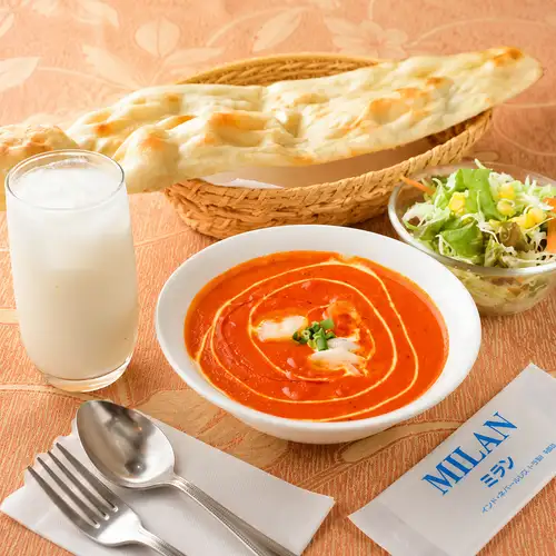 選べるカレーとナンが楽しめる豊富なセットメニュー