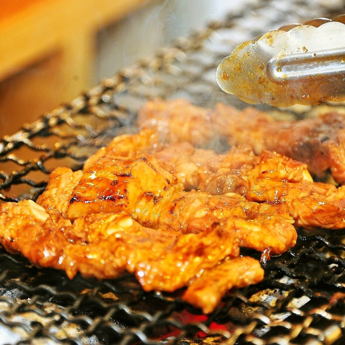 The yakiton (grilled Seto Momiji pork) ground in the morning is a must-try.