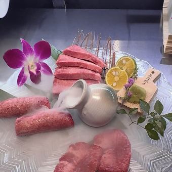【ご褒美コース】イチオシ和牛特上ハラミ・ロース・ヒレ等全25品9800円(税込)/+2000円で飲放付