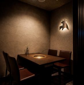 【2F 個室掘りごたつ席☆2名様~4名様】個室空間で美味しい料理と仲間との楽しい会話で心ゆくまで素敵な時間をお過ごしください。