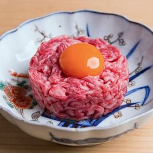 生和牛ユッケ
