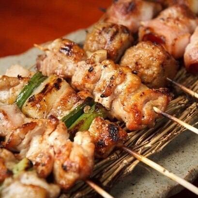 【名物】ジューシーに仕上げた人気の逸品♪こだわりの自家製つくねで心に残るひとときをお楽しみください！