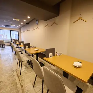 [Juso◎ 我們也接受私人聚會的預訂] *所有座位都允許吸煙。我們的場地非常適合舉辦各種活動，從公司聚會到朋友小聚都適用！歡迎隨時聯繫我們以了解更多資訊。 ★如需預約31人以上場地或舉辦私人活動，請來電洽詢。