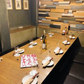 [3F] A digging private room on the 3rd floor that can hold a banquet for up to 9 people while being a private room where you can relax without worrying about the surroundings.Complete private rooms are popular seats, so book early!