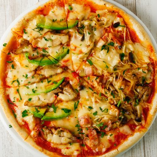 roast chicken and avocado pizza