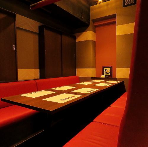 <p>A luxurious space where you can enjoy carefully selected dishes and fine wines in a relaxed atmosphere.The spacious interior of the store is so relaxing that you&#39;ll forget the passage of time.</p>