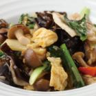 Stir-fried pork and wood ear egg