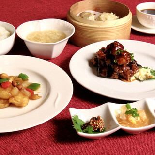 [Casual Dinner Set] "Happiness Set" 5 dishes for 2,500 yen, including hot dim sum and 2 types of classic Chinese food!