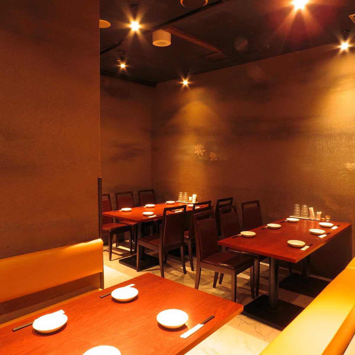 We have a private room with a sunken kotatsu that can accommodate up to 14 people!